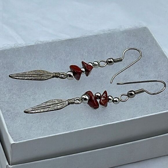Red Jasper & sterling earrings with feathers - Picture 3 of 7